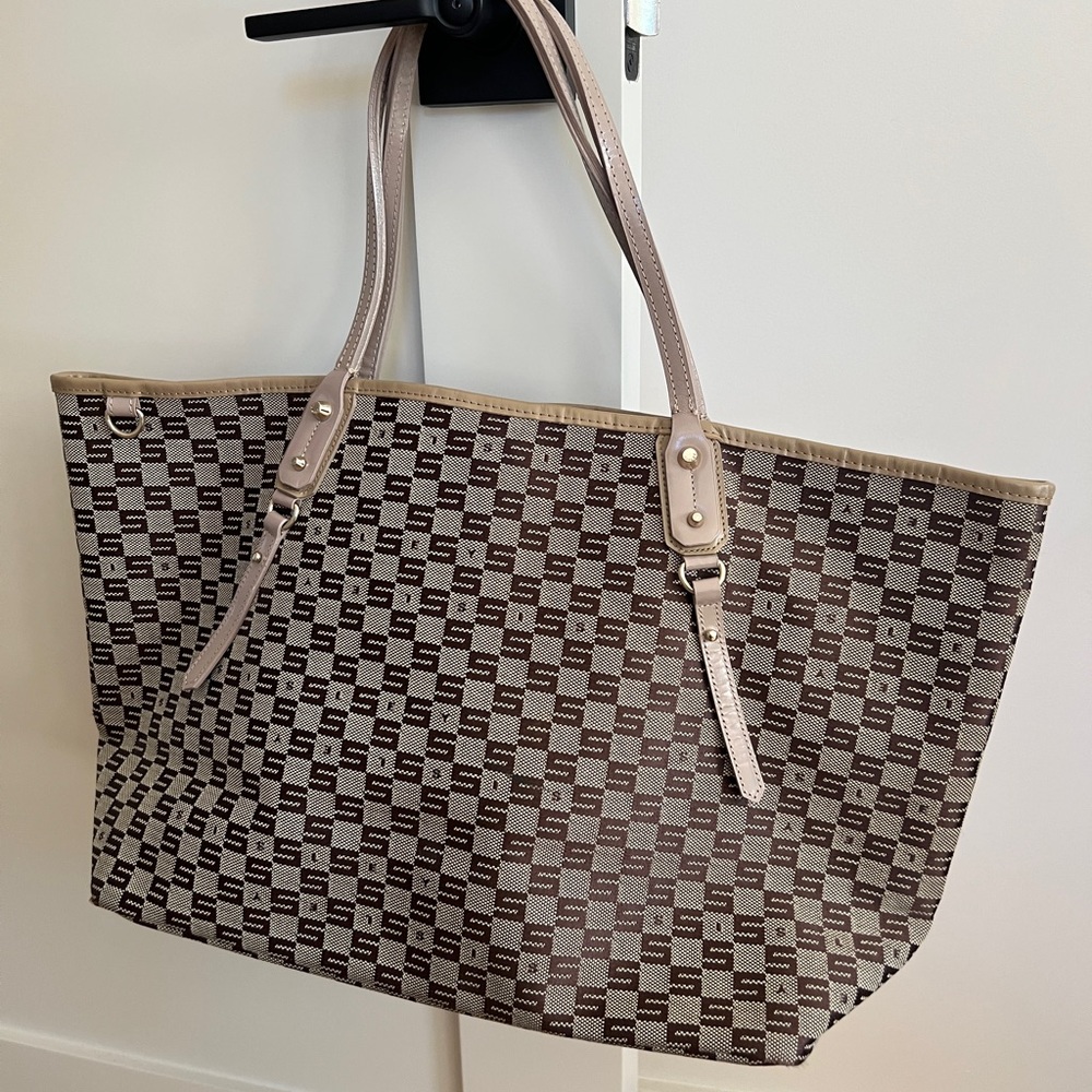 Sisley Stylish Beige Tote Bag